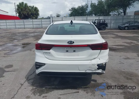 2020 Kia Forte Lxs z USA, uszkodzony, nr VIN 3KPF24AD5LE256529